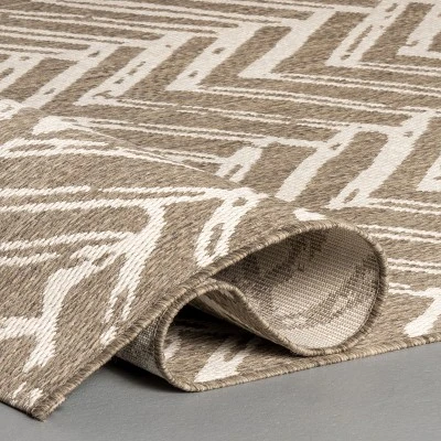 NuLOOM Macklin Herringbone Indoor/Outdoor Area Rug 3 NuLOOM Macklin Herringbone Indoor/Outdoor Area Rug - Image 3