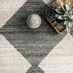 NuLOOM Gianna Contemporary Geometric Checker Tile Area Rug 12 NuLOOM Gianna Contemporary Geometric Checker Tile Area Rug -Home Furnishing Store GUEST 30cab37e 92e1 4b9b 816b 072a9aa94de6