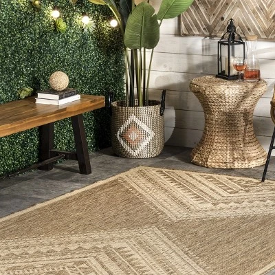 NuLOOM Landry Aztec Indoor And Outdoor Area Rug 8 NuLOOM Landry Aztec Indoor And Outdoor Area Rug - Image 8
