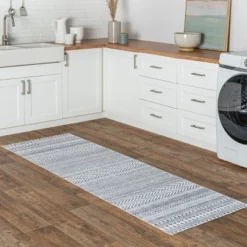 NuLOOM Kira Machine Washable Geometric Area Rug