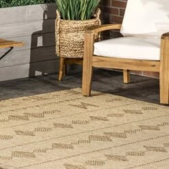 NuLOOM Alexandra Aztec Indoor And Outdoor Area Rug 15 NuLOOM Alexandra Aztec Indoor And Outdoor Area Rug -Home Furnishing Store GUEST 51a38a70 2d25 4711 9682 8abc45c58641