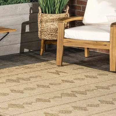NuLOOM Alexandra Aztec Indoor And Outdoor Area Rug 8 NuLOOM Alexandra Aztec Indoor And Outdoor Area Rug - Image 8
