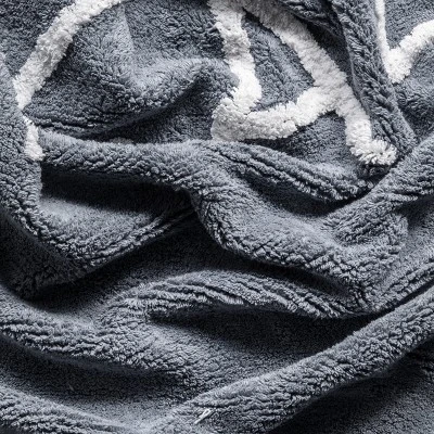 NuLOOM Kids Washable Round Alphabet Rug 3 NuLOOM Kids Washable Round Alphabet Rug - Image 3