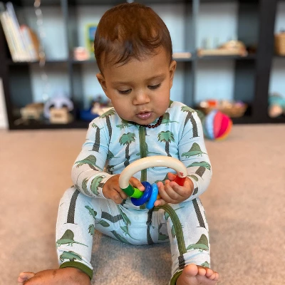 HABA Kringelring Wooden Baby Rattle Clutching Toy & Teether (Made In Germany) 3 HABA Kringelring Wooden Baby Rattle Clutching Toy & Teether (Made In Germany) - Image 3