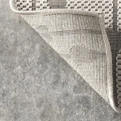 NuLOOM Kiernan Vertical Teardrop Stripe Indoor And Outdoor Area Rug 6 NuLOOM Kiernan Vertical Teardrop Stripe Indoor And Outdoor Area Rug - Image 6