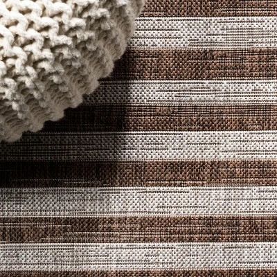 Sukie Modern Offset Stripe Indoor/Outdoor Area Rug - JONATHAN Y 2 Sukie Modern Offset Stripe Indoor/Outdoor Area Rug - JONATHAN Y - Image 2