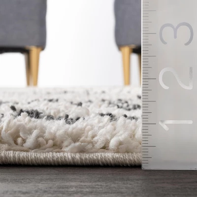 NuLOOM Mackie Moroccan Diamond Tassel Rug 4 NuLOOM Mackie Moroccan Diamond Tassel Rug - Image 4