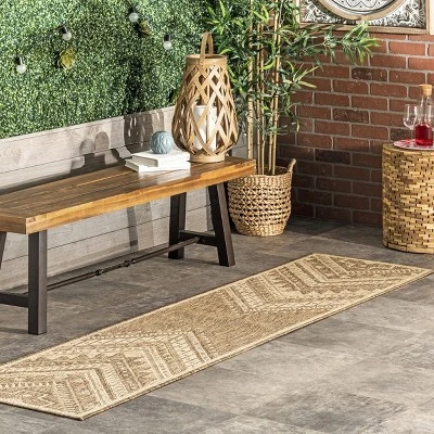 NuLOOM Landry Aztec Indoor And Outdoor Area Rug 1 NuLOOM Landry Aztec Indoor And Outdoor Area Rug