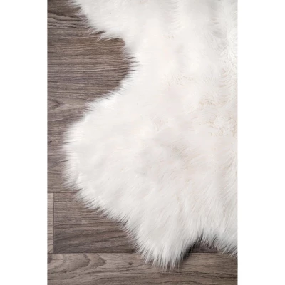 NuLOOM Deonna Faux Sheepskin Shag Area Rug, Shaped 5' 3" X 6', White 2 NuLOOM Deonna Faux Sheepskin Shag Area Rug, Shaped 5' 3" X 6', White - Image 2